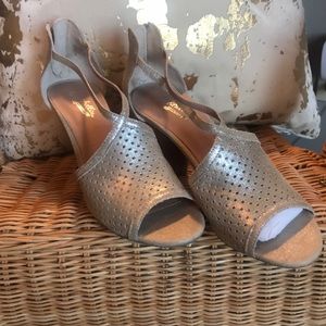 Seychelles new leather heels